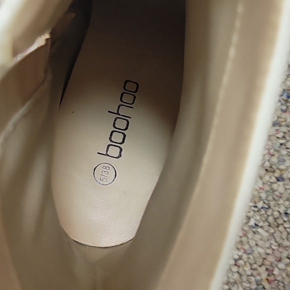 Boohoo White Croc-Textured Heeled Booties. Euro 38, US 7.5 Side Zip - Picture 6 of 6